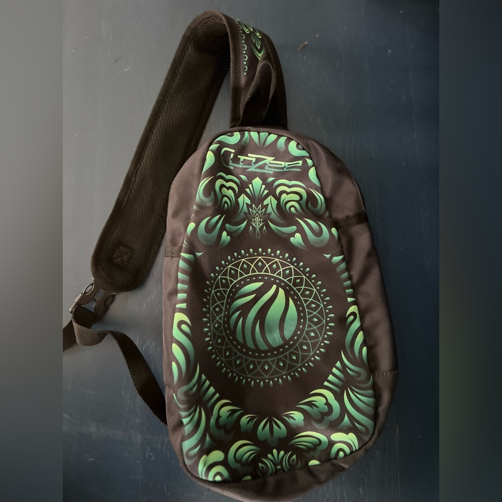 CloZee Emerald Shoulder Bag